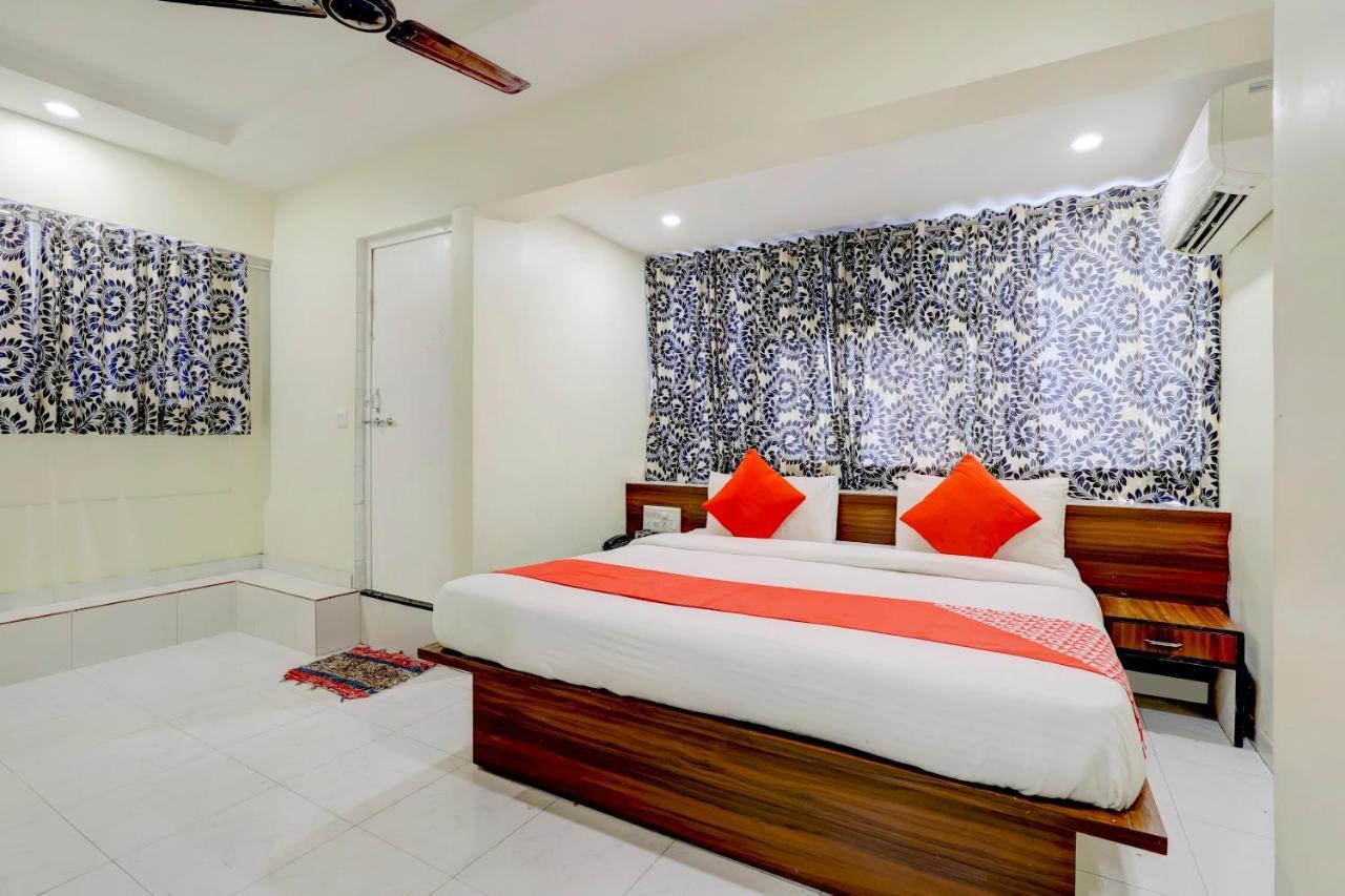 Oyo 67789 Hotel Savera Ahmedabad Eksteriør billede