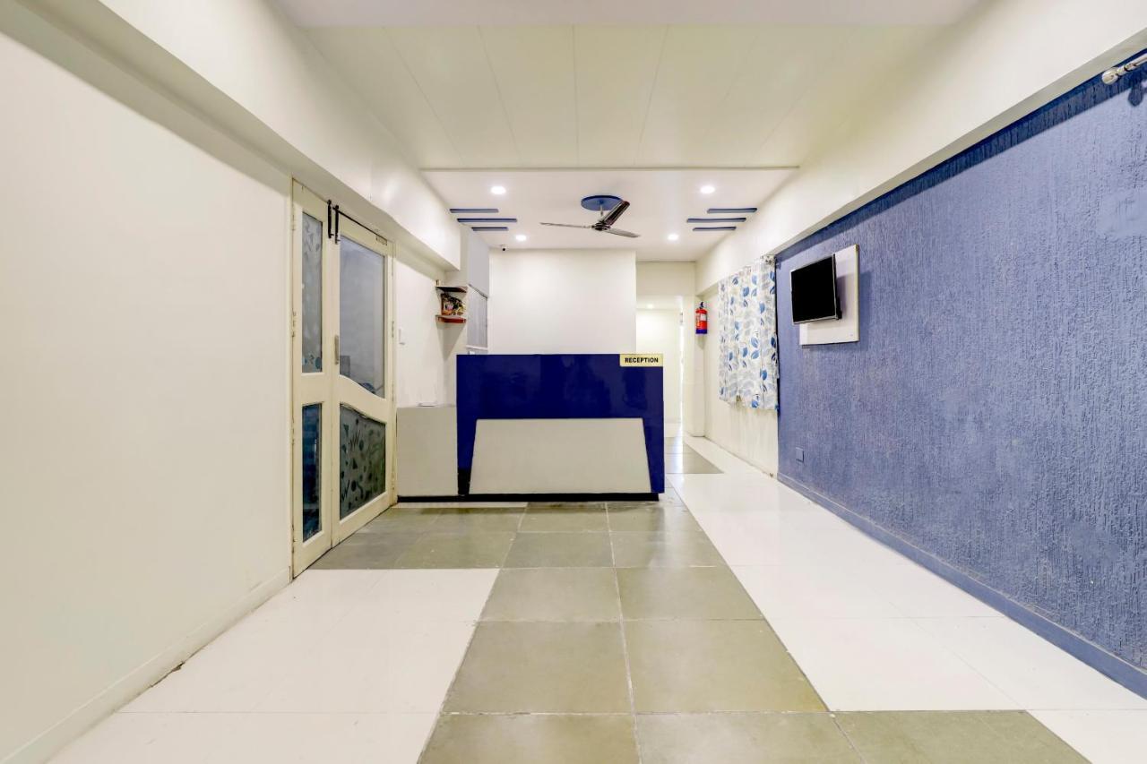 Oyo 67789 Hotel Savera Ahmedabad Eksteriør billede